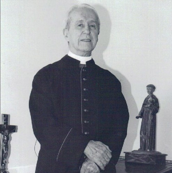 Padre Malachi Martin