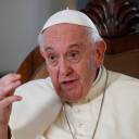 Papa propõe considerar um 'salário básico universal'