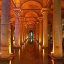 Cisterna da Basílica em Istambul: notável estrutura com milênios de história