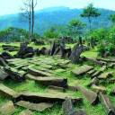Arqueologia em Debate: A Verdade por Trás da Misteriosa Estrutura de Gunung Padang