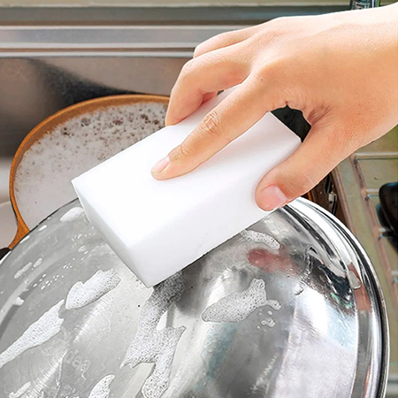 Descubra o poder desta esponja mágica para uma limpeza sem esforço e sem produtos químicos!